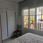 Cozy Penthouse With Excellent Location Lägenhet *
