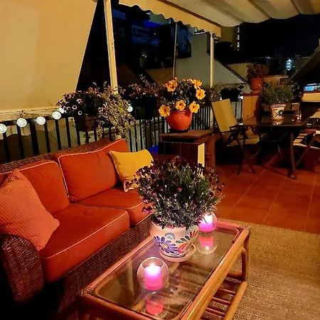 Cozy Penthouse With Excellent Location Apartment *