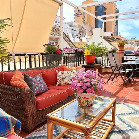 Cozy Penthouse With Excellent Location *