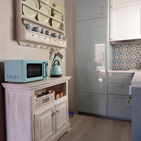 Cozy Penthouse With Excellent Location アパート *