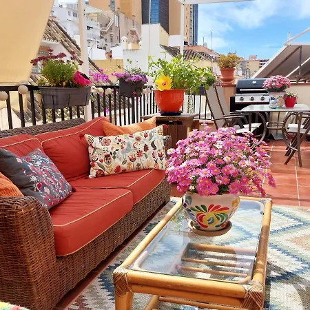 Cozy Penthouse With Excellent Location *