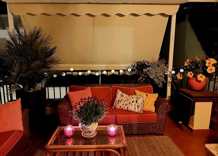 Cozy Penthouse With Excellent Location * פואנגירולה