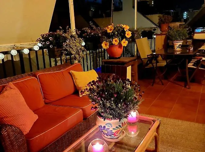 Cozy Penthouse With Excellent Location アパート *