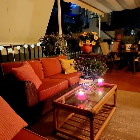 דירה Cozy Penthouse With Excellent Location פואנגירולה