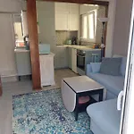 Cozy Penthouse With Excellent Location *